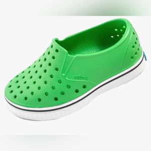 Miles Grasshopper Green Native Shoe big kid size 1